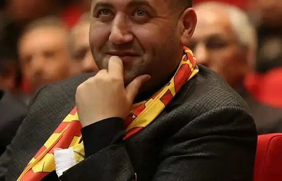 Baki Ersoy'a tribün liderinden anlamlı jest! Bakın ne verdi?