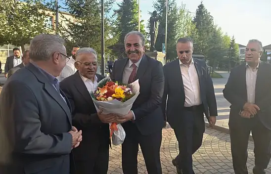 Başkan Büyükkılıç Felahiye'yi ziyaret etti