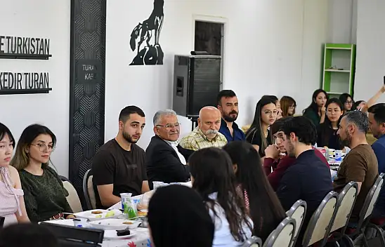Başkan Büyükkılıç, gençleri yine yalnız bırakmadı!