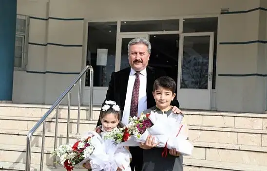 Başkan Dr. Mustafa Palancıoğlu: 'İlçemize 14 okul, 8 kütüphane yaptık'