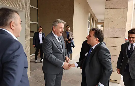 Başkan Palancıoğlu, Kayseri'deki yeni projesini Valilik'teki toplantı sonrasında açıkladı