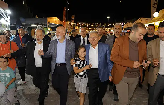 Beklenen ziyaret gerçekleşti: Başkan Büyükkılıç Fuar38'de