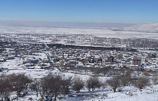 'Mümkünse seçimde uğramayın' demişti! Belediye Başkanı ağırlayan Muhtar, bu durumu fırsata çevirdi
