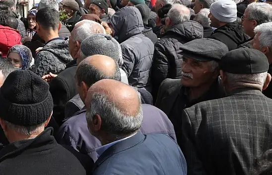 Kayseri'de Belediye ücretsiz dağıttı, vatandaş akın etti