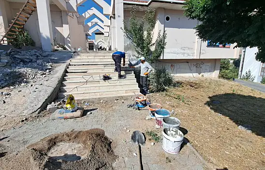 Belediye Yahyalı'da ne yapıyor?