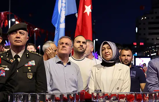 Bilal Özdoğan demokrasi nöbetine katıldı