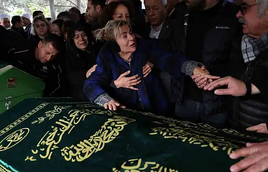 Bolu'daki otel yangınında ölen Adanalı Doğan ailesi yan yana toprağa verildi