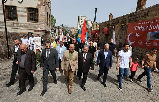 Bu sokak 'Türkçe Sokağı'