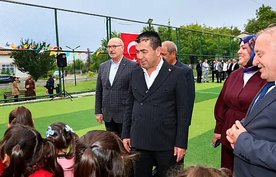 Bünyan'da yeni eğitim yılı böyle başladı! Başkan öğrencilerin sevincine ortak oldu