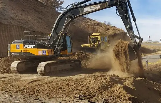 Bünyan İlçesi'nde yol çöktü