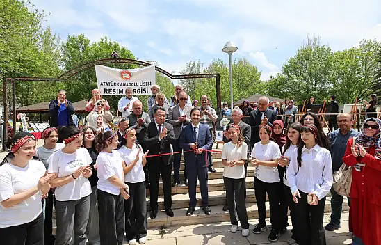Büyükşehir'in huzurevinde gençler ile ulu çınarlar bir arada