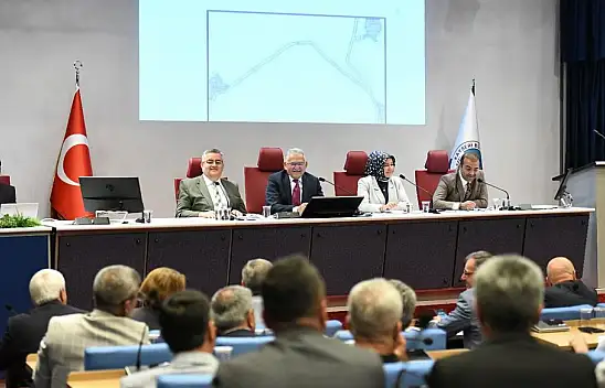 Büyükşehir Meclisi'nde CHP ile İYİ Parti karşı karşıya geldi!