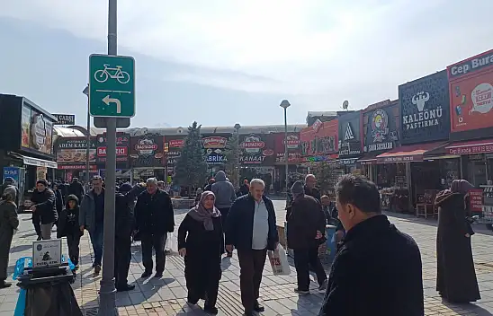 Kayseri'de çarşı esnafına Ramazan yoğunluğu!