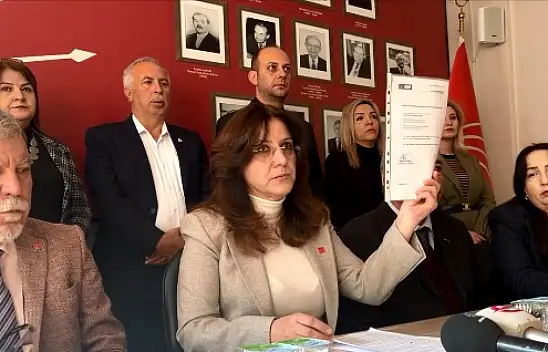 CHP İl Başkanı Özer belge ile konuştu