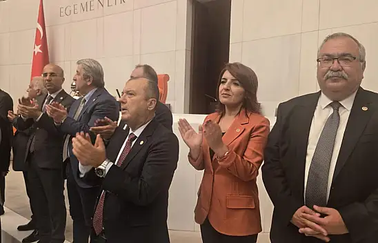 CHP Kayseri Milletvekili Aşkın Genç de 'İşgal'e katıldı
