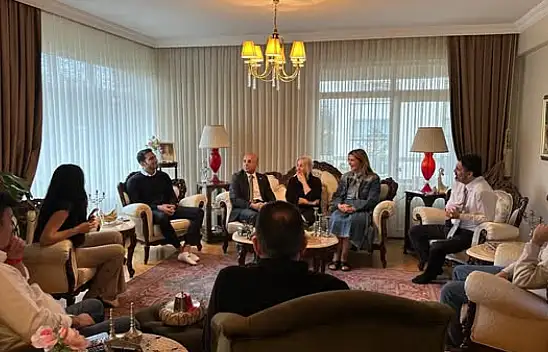 CHP'li vekil ilk bayram ziyaretini bakın kime yaptı?