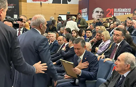 CHP Lideri Özgür Özel'e Kayseri'den gidenler fotoğrafla ne gösterdi