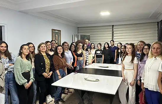 CHP Milletvekili Genç, moral verdi, moral buldu!