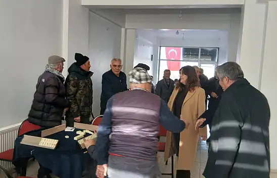CHP Sarıoğlan'da vatandaşı dinledi! 'Millet geçim sıkıntısı içinde, iktidar ise şov peşinde!'