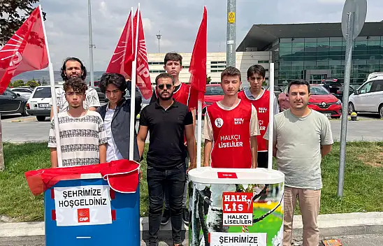 CHP üniversite öğrencilerine destek için stant kurdu