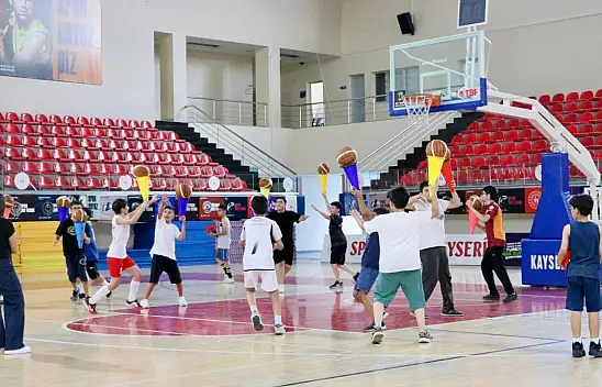 Çocukların basketbol tutkusu Kayseri'de büyüyor!