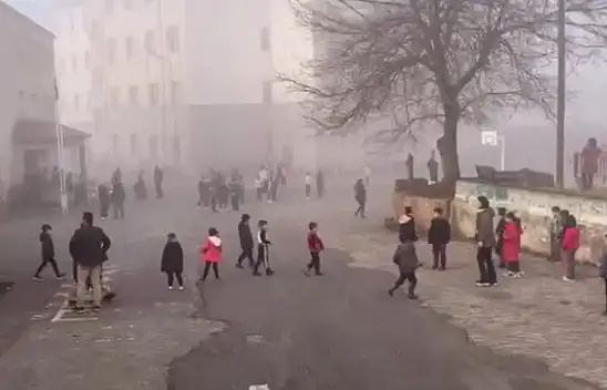 Deprem Aladağ'da hissedildi! İlçeden ilk görüntüler