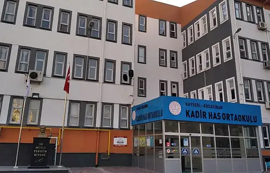 Depremde hasar alan Kayseri'deki o okul yeniden yapılacak
