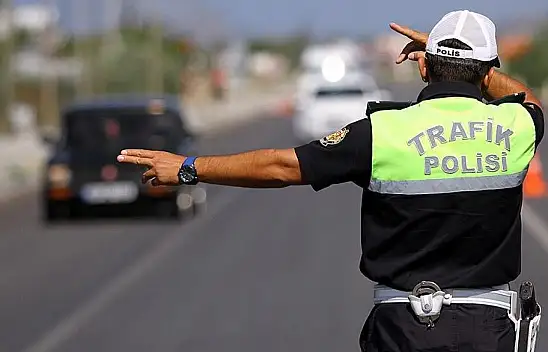 Direksiyon başında bunu yapan yandı! Kayseri'de ağır trafik cezaları uygulandı