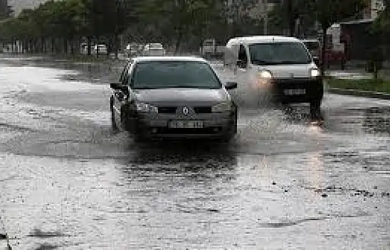 Dışarı çıkacaklar dikkat! Sağanak geliyor