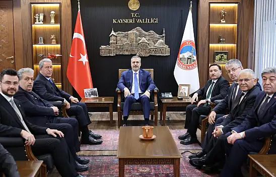 Dışişleri Bakanı Fidan, Valiliği ve Belediyeyi ziyaret etti!