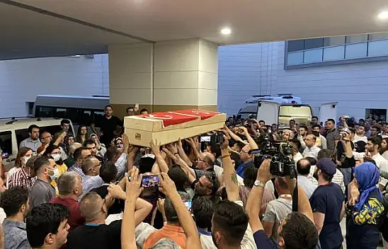 Doktor Ekrem Karakaya'nın cenazesi Kayseri'ye uğurlandı