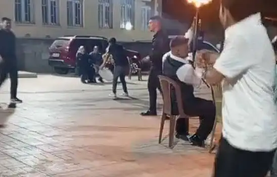 Çocukların yanında defalarca silah sıktılar