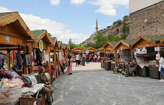 El emeği ürünler ve bayram coşkusu buluşuyor!