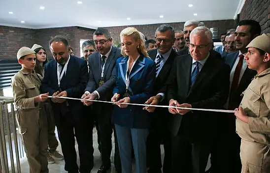 Erciyes Koleji'nde yaşayan tarih müzesi açıldı!