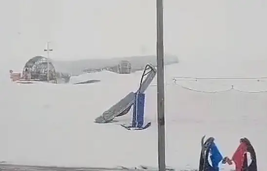 Erciyes'te mayıs sürprizi : Kar yağışı devam ediyor