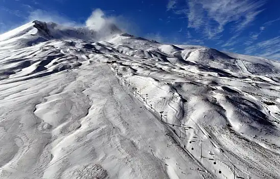 Erciyes'te sezon bitmeden rekor kırıldı!