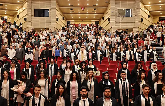 Erciyes Üniversitesi'nde mezuniyet heyecanı!