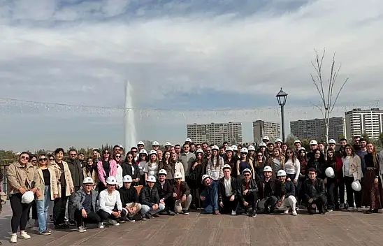 Erciyes ve AGÜ öğrencileri baret taktı!