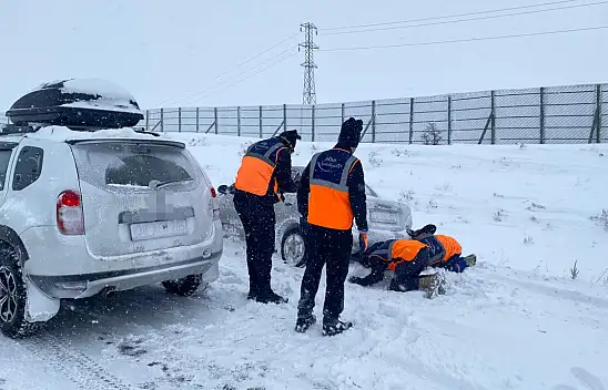 Erciyes yolunda neler oluyor? Karayollarının tuzu mu bitti?