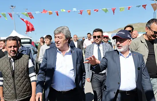 Erkilet'te kurban mesaisi: Başkan Çolakbayrakdar ve Milletvekili Ataş sahada