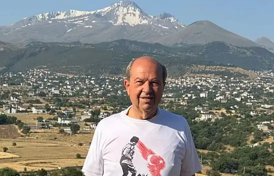 Ersin Tatar'dan Kayseri'ye Erciyes manzaralı veda paylaşımı