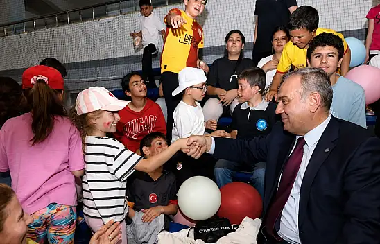 ERÜ'de anlamlı ödül töreni