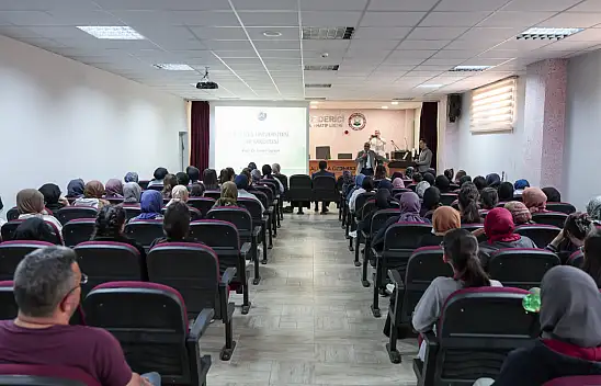 ERÜ Tıp Fakültesi Dekanı, kız imam hatip öğrencilerine ne anlattı