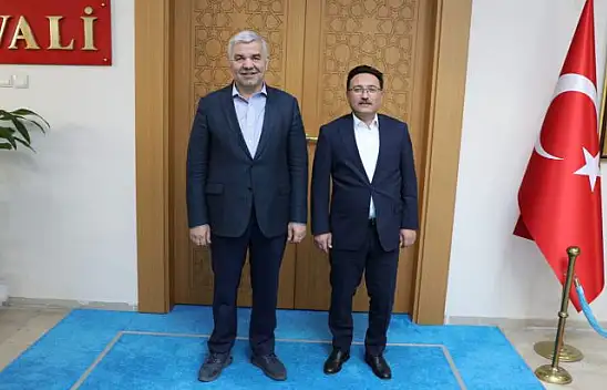 Eski Başkan göründü!