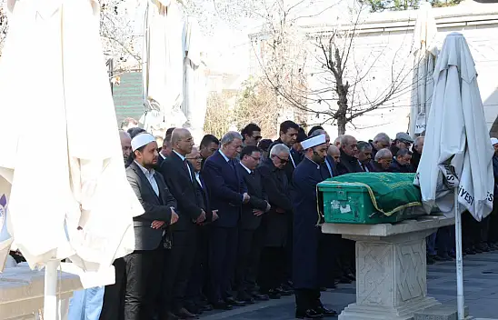 Eski başkan son yolculuğuna uğurlandı