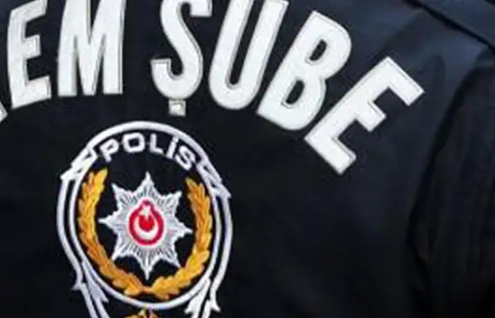 FETÖ'cü evinde kıskıvrak yakalandı!