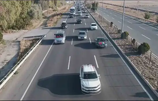 Yola çıktılar! Amerikan üssünü kuşatmaya gidiyorlar...