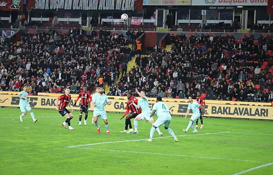 Gaziantep'te ilk yarıda 2 gol!