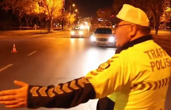 Geceyi aydınlatan mavi ışıklar: Kayseri'de huzur nöbeti