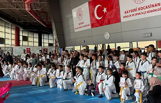 Geleceğin şampiyonları kuşak atlama heyecanı yaşadı